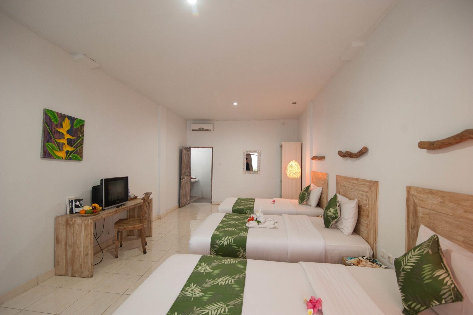 Beji Bay Resort Padangbai  Exterior photo