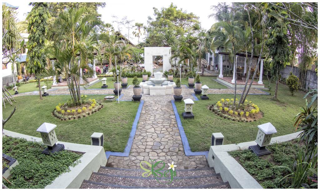 Beji Bay Resort Padangbai  Exterior photo