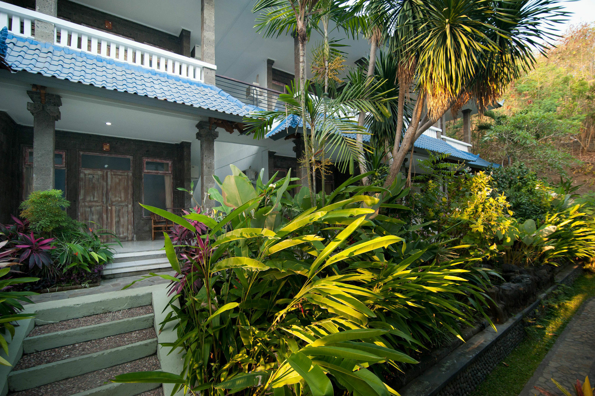 Beji Bay Resort Padangbai  Exterior photo